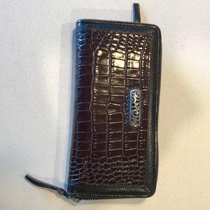 Brighton wallet